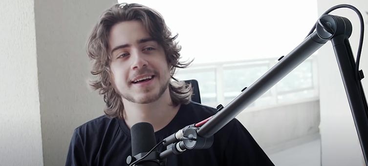 YoDa e Cellbit trocam ideias sobre a cultura gamer no Brasil